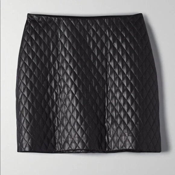 Aritzia Sunday Best Flynn Quilted Faux Leather Mini Skirt Black Size 4 - Picture 1 of 10